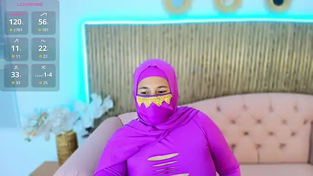 Snapshot of Nadia_Privee chatting on February 22, 7:45 pm Nadia Privee online show from February 22, 7:45 pm