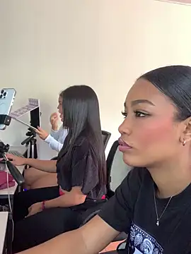 Snapshot of kali_rousse chatting on February 20, 1:11 pm kali rousse online show from February 20, 1:11 pm