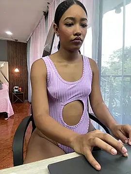 Snapshot of kali_rousse chatting on April 30, 12:33 pm kali rousse online show from April 30, 12:33 pm