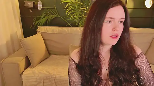 Snapshot of JustMira chatting on May 3, 10:49 pm JustMira online show from May 3, 10:49 pm