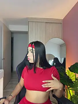 Snapshot of AliceBoomx chatting on April 22, 3:20 am AliceBoomx online show from April 22, 3:20 am