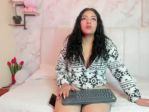 KaileeRoss online show from February 23, 7:44 pm