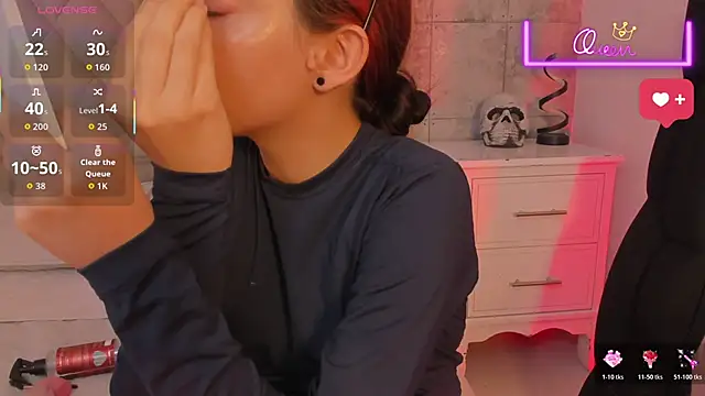 Snapshot of MelLove_ chatting on March 3, 11:54 pm MelLove online show from March 3, 11:54 pm