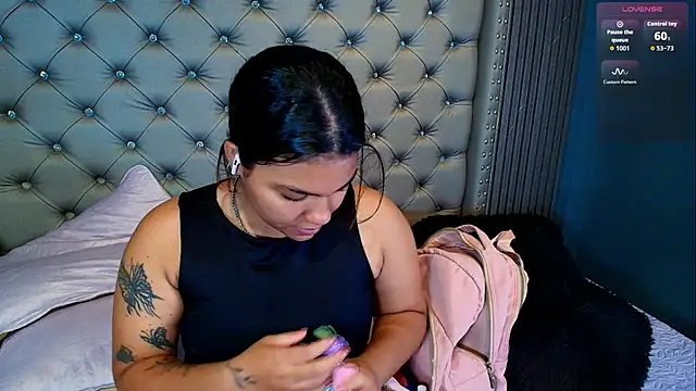 NAOMI cute  online show from April 9, 5:51 pm