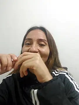 Snapshot of isaa- chatting on March 4, 2:39 am isaa- online show from March 4, 2:39 am