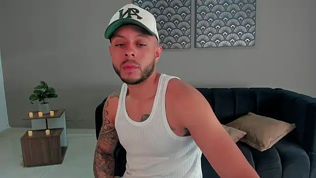 Snapshot of Daniel_kingx chatting on February 20, 11:54 am Daniel kingx online show from February 20, 11:54 am