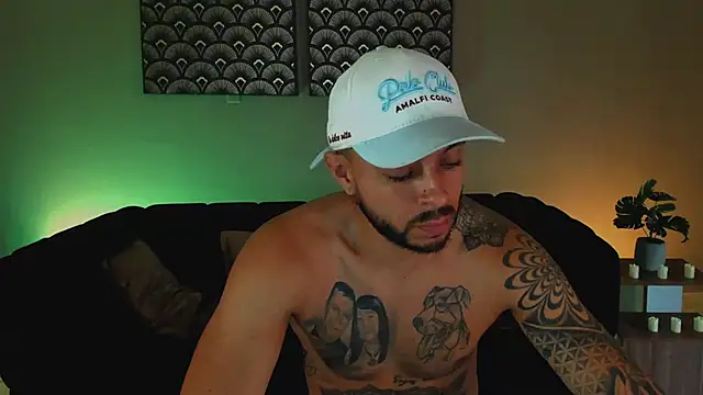 Daniel kingx online show from March 11, 1:39 pm