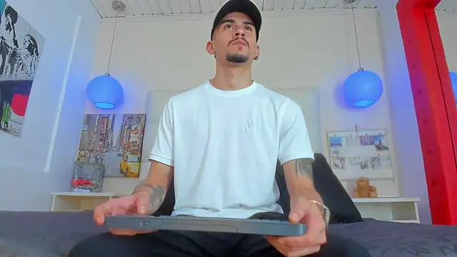 SharonTygaX online show from April 12, 4:17 am