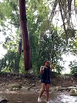 Snapshot of yissela92 chatting on February 26, 5:23 pm yissela92 online show from February 26, 5:23 pm