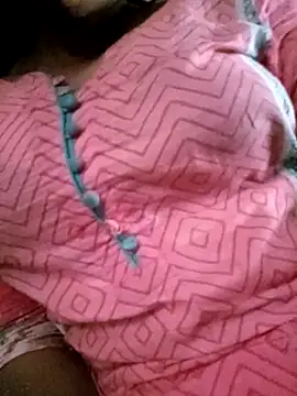 BreezySexyGirl69 online show from April 30, 7:36 am