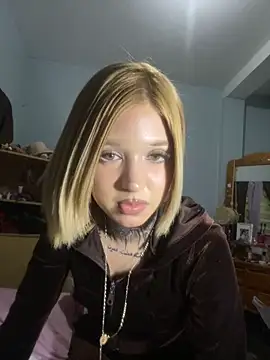 avrillayan online show from March 5, 3:57 am