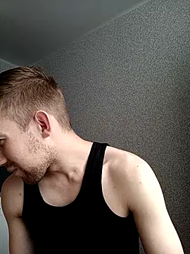 Snapshot of ---Dark--- chatting on March 30, 8:26 am ---Dark--- online show from March 30, 8:26 am