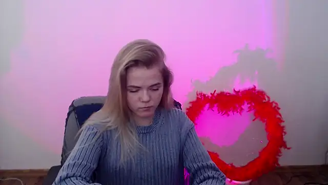 Snapshot of FoxiLana chatting on February 27, 9:09 am FoxiLana online show from February 27, 9:09 am