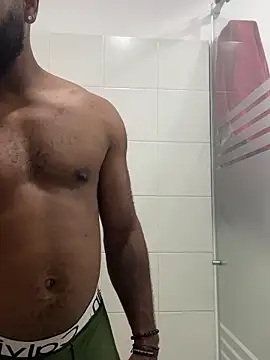 Snapshot of el_guille1 chatting on February 27, 2:55 am el guille1 online show from February 27, 2:55 am