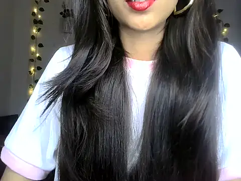 Snapshot of SIKSHA_SINGH chatting on May 29, 6:50 pm SIKSHA SINGH online show from May 29, 6:50 pm