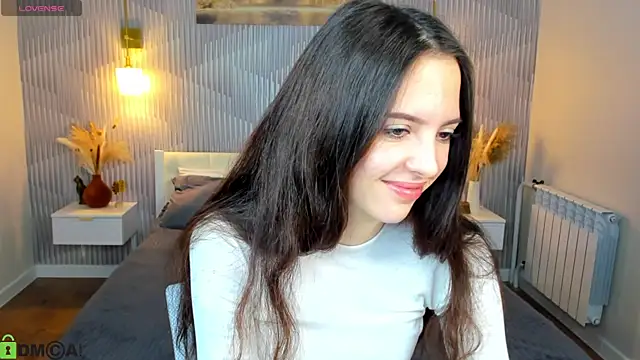 elise robbie online show from April 3, 1:03 am