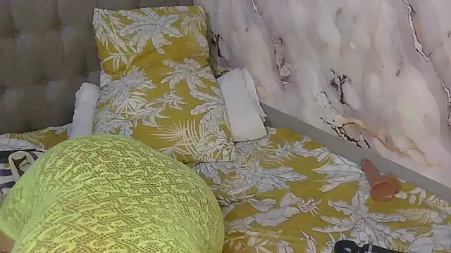 CaramelHotGirl online show from April 13, 10:59 pm