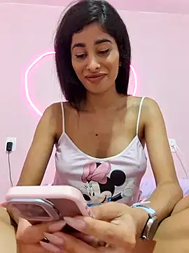 Snapshot of KaterinneMarie chatting on April 10, 12:49 am KaterinneMarie online show from April 10, 12:49 am