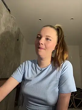 DistrictGirl online show from March 30, 9:16 pm