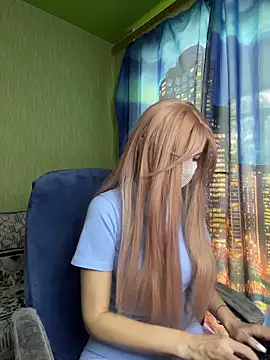 SophieBlackwood online show from May 19, 7:47 am