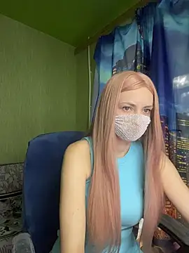 SophieBlackwood online show from May 31, 7:37 am