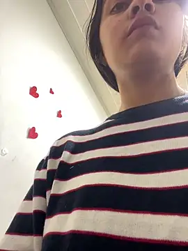 Snapshot of angell_cooper8 chatting on February 28, 12:06 pm angell cooper8 online show from February 28, 12:06 pm