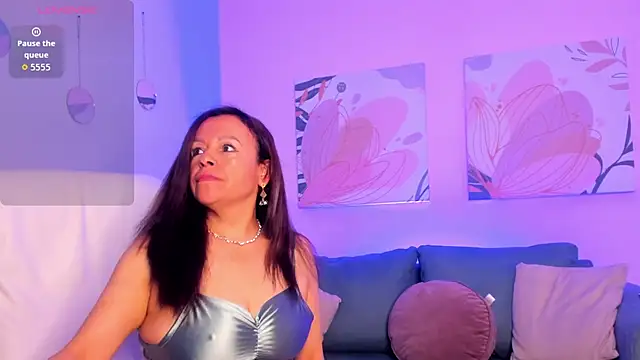 Snapshot of Ivonne_4 chatting on June 10, 1:10 pm Ivonne 4 online show from June 10, 1:10 pm