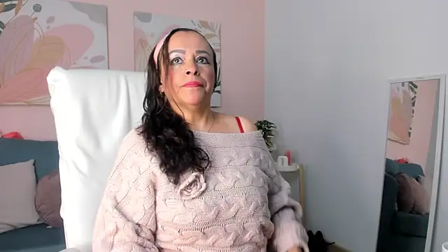 Snapshot of Ivonne_4 chatting on June 19, 1:26 pm Ivonne 4 online show from June 19, 1:26 pm