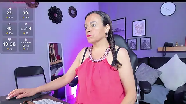Snapshot of Ivonne_4 chatting on July 15, 1:49 pm Ivonne 4 online show from July 15, 1:49 pm