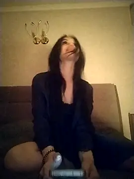 Snapshot of evavibe_ chatting on April 8, 7:03 pm evavibe online show from April 8, 7:03 pm