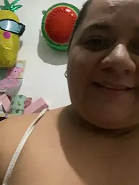 Snapshot of Melanny69x chatting on February 21, 3:18 am Melanny69x online show from February 21, 3:18 am