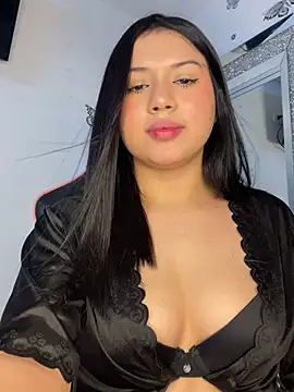 Snapshot of scarleth_marquezz chatting on May 3, 3:23 am scarleth marquezz online show from May 3, 3:23 am