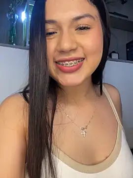Snapshot of scarleth_marquezz chatting on June 17, 1:08 am scarleth marquezz online show from June 17, 1:08 am