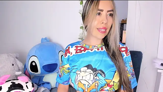 Snapshot of Ariana-Cobos chatting on July 9, 9:30 pm Ariana-Cobos online show from July 9, 9:30 pm