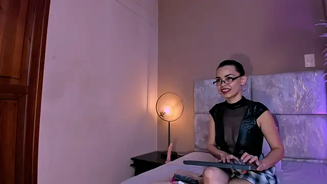 Snapshot of KatrionaNyx chatting on April 29, 9:10 pm KatrionaNyx online show from April 29, 9:10 pm