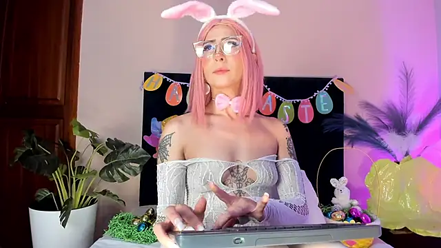 AnnaDenver online show from April 7, 12:33 am