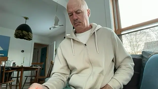 Guy  Grey online show from March 5, 11:28 am