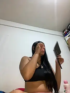 Snapshot of Alara_Key chatting on February 24, 4:27 pm Alara Key online show from February 24, 4:27 pm