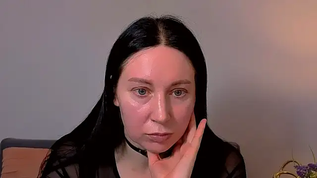 Snapshot of MiaFair chatting on February 19, 4:58 pm MiaFair online show from February 19, 4:58 pm