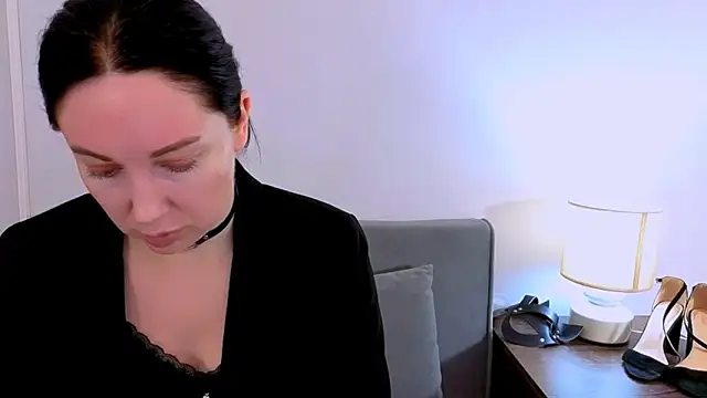 Snapshot of MiaFair chatting on March 2, 4:14 pm MiaFair online show from March 2, 4:14 pm