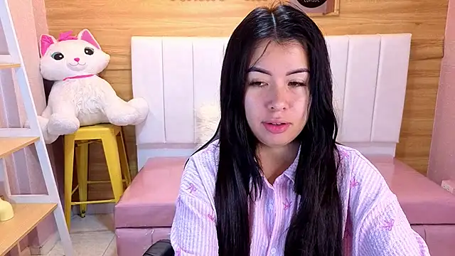 Snapshot of Kylia_a chatting on June 29, 1:00 pm Kylia a online show from June 29, 1:00 pm