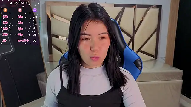 Snapshot of Kylia_a chatting on July 10, 1:36 pm Kylia a online show from July 10, 1:36 pm
