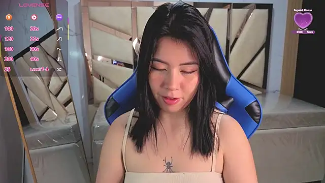 Snapshot of Kylia_a chatting on July 14, 1:39 pm Kylia a online show from July 14, 1:39 pm