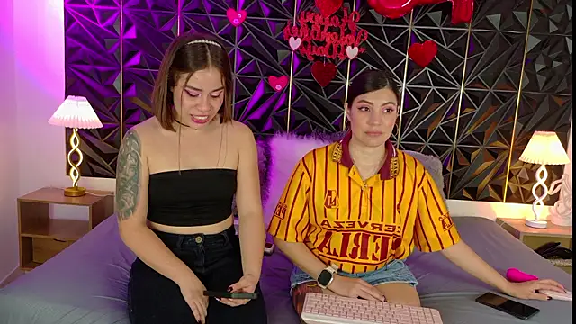 TaylorMilly online show from February 26, 7:57 pm