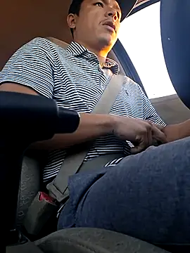 Snapshot of gueboloco2626 chatting on February 24, 1:20 pm gueboloco2626 online show from February 24, 1:20 pm