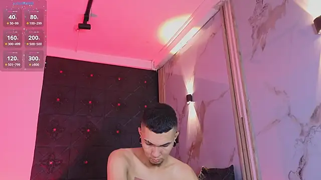 Logan and Reachel online show from April 8, 11:21 am