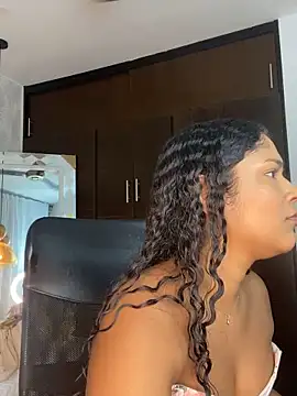 Miaafoxx   online show from March 19, 7:29 pm