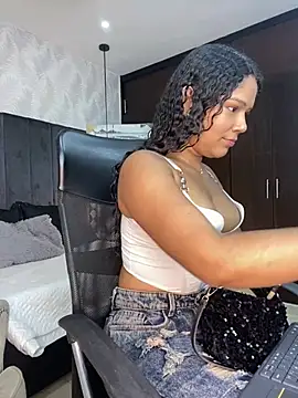 Miaafoxx   online show from March 26, 7:41 pm