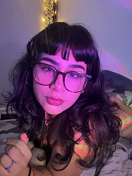 Snapshot of Selen_Extasis chatting on April 1, 4:35 am Selen Extasis online show from April 1, 4:35 am