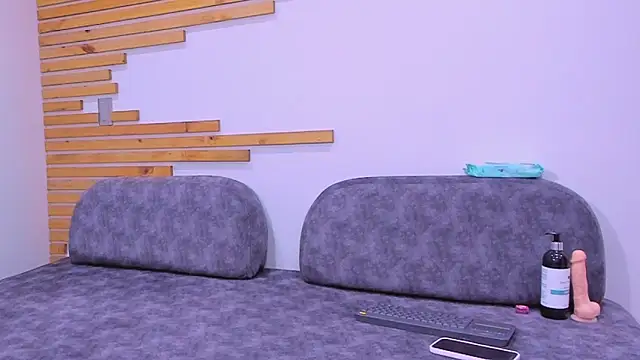 dreikk  online show from March 25, 1:39 pm